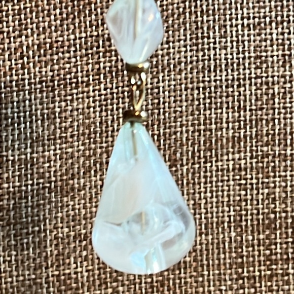 Gold tone drop earrings with clear/white swirl beads - Picture 3 of 5